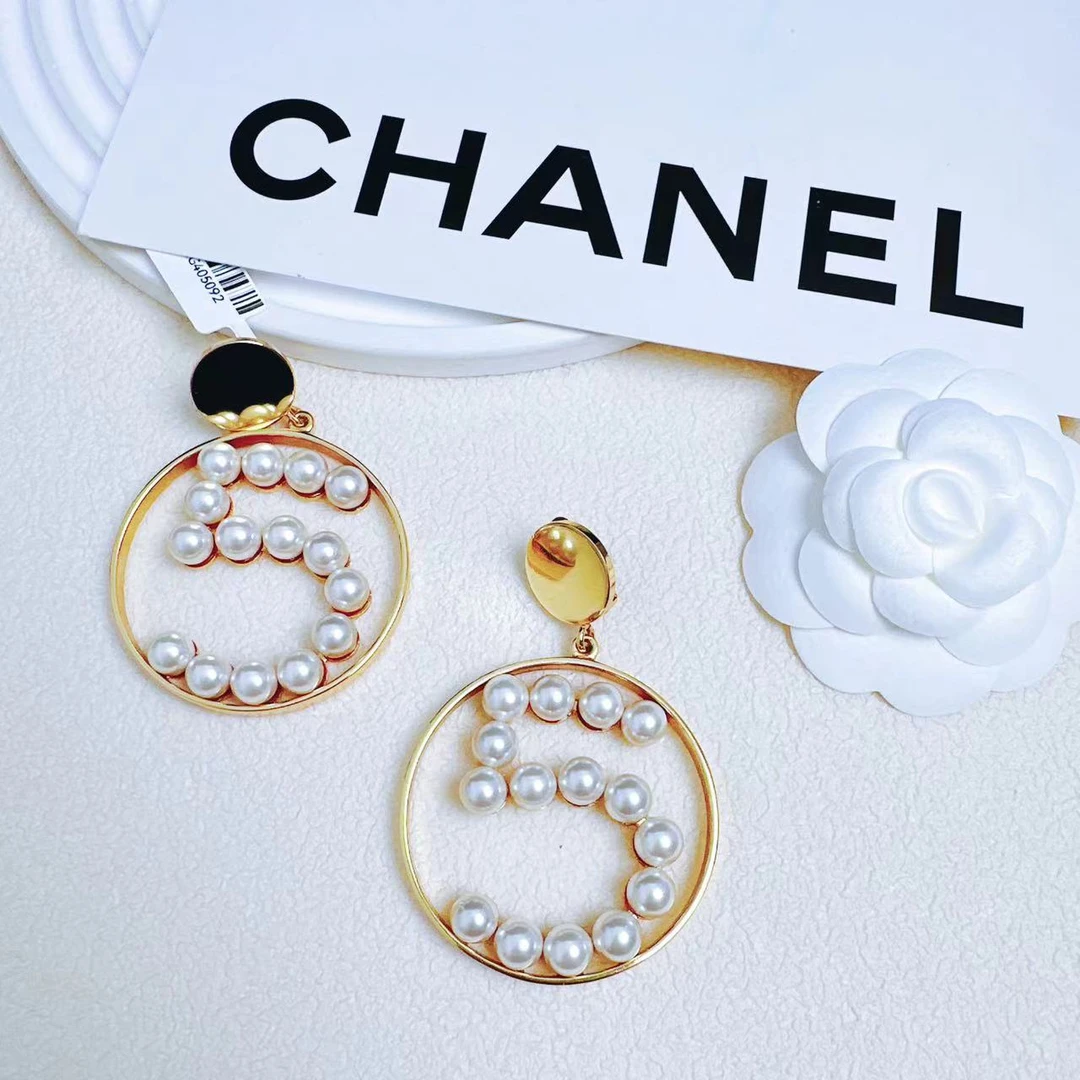 95新 Chanel/香奈儿 柚礼中古/香奈儿5号珍珠扫肩耳夹