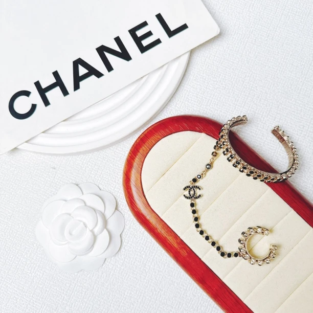 95新 Chanel/香奈儿 柚礼中古/香奈儿莱茵石戒指手镯nxp
