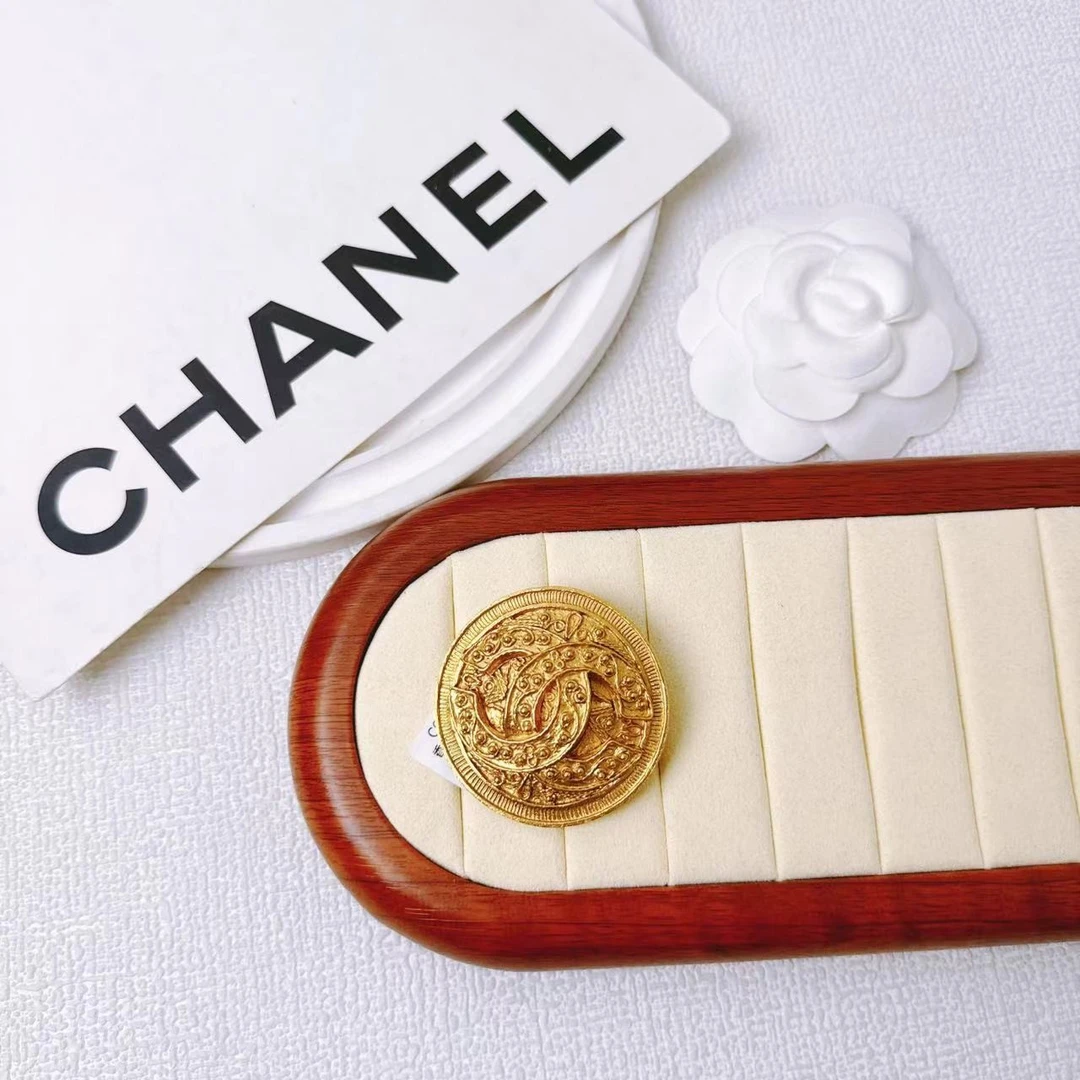 95新 Chanel/香奈儿 柚礼中古/香奈儿葡萄藤圆盘胸针CQ409058