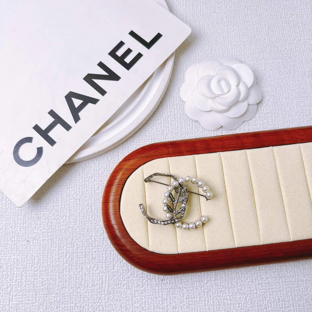 95新 Chanel/香奈儿 柚礼中古/香奈儿双C珍珠叶子胸针LK410013