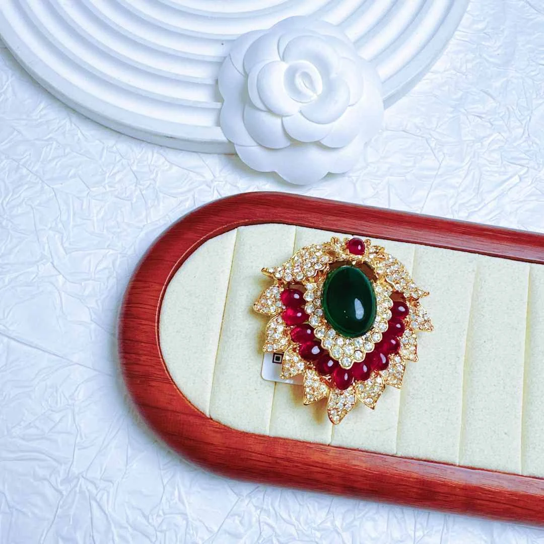 95新  柚礼中古/KJL绿琉璃船王胸针LZ412064