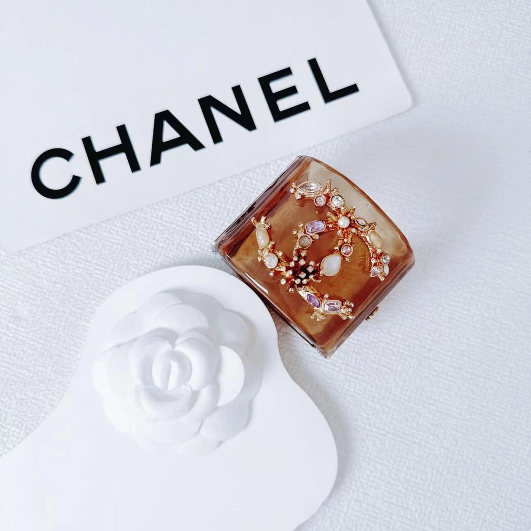 95新 Chanel/香奈儿 柚礼中古/香奈儿亚克力双C透明手镯LZ409773