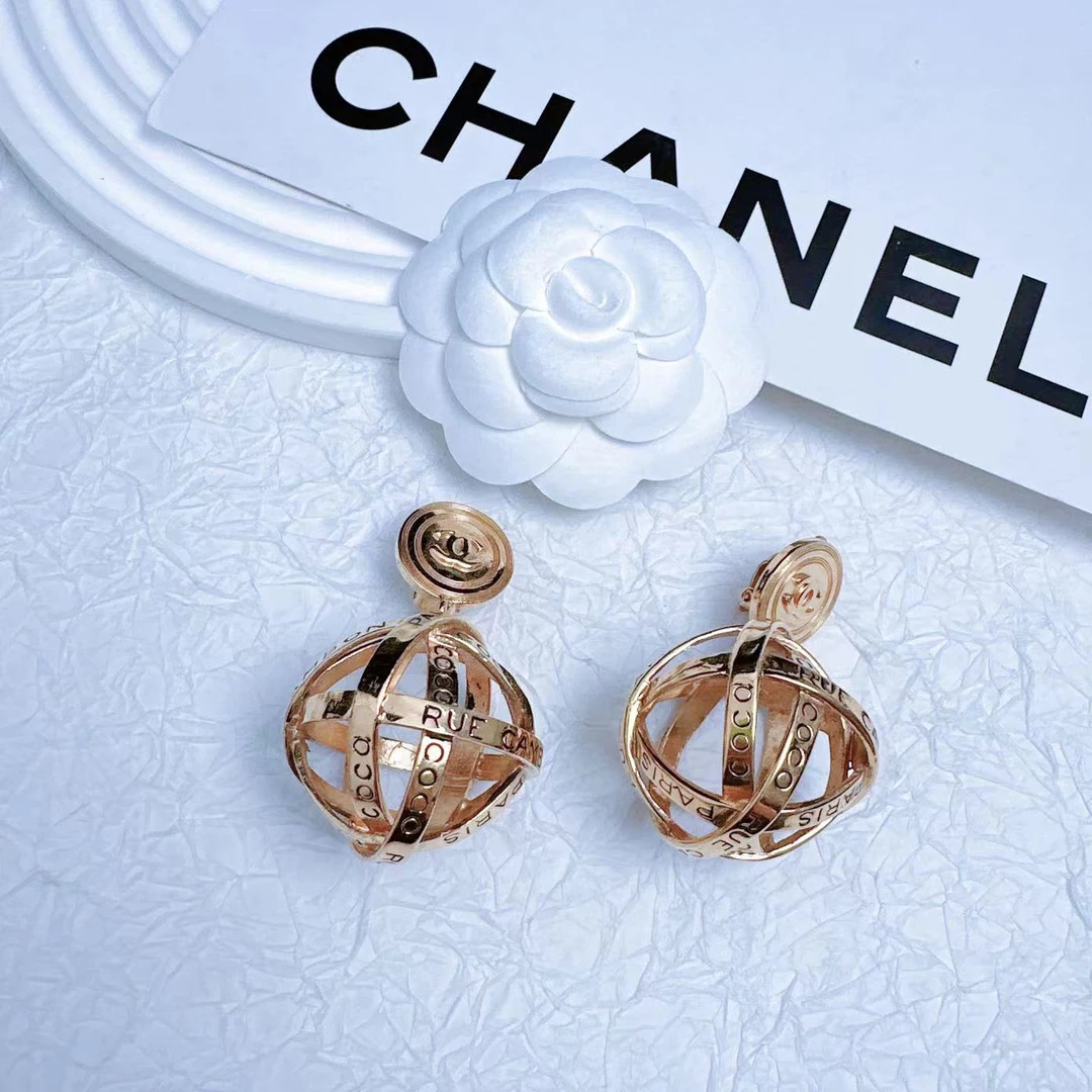 95新 Chanel/香奈儿 柚礼中古/香奈儿素金镂空耳夹LZ407802