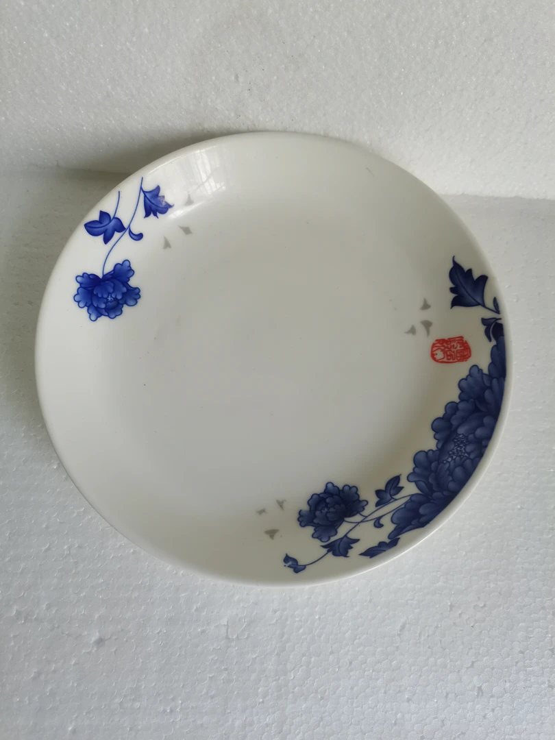 景德镇出品青花玫瑰菜盘