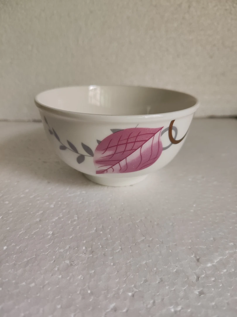 景德镇出品绘枫叶碗