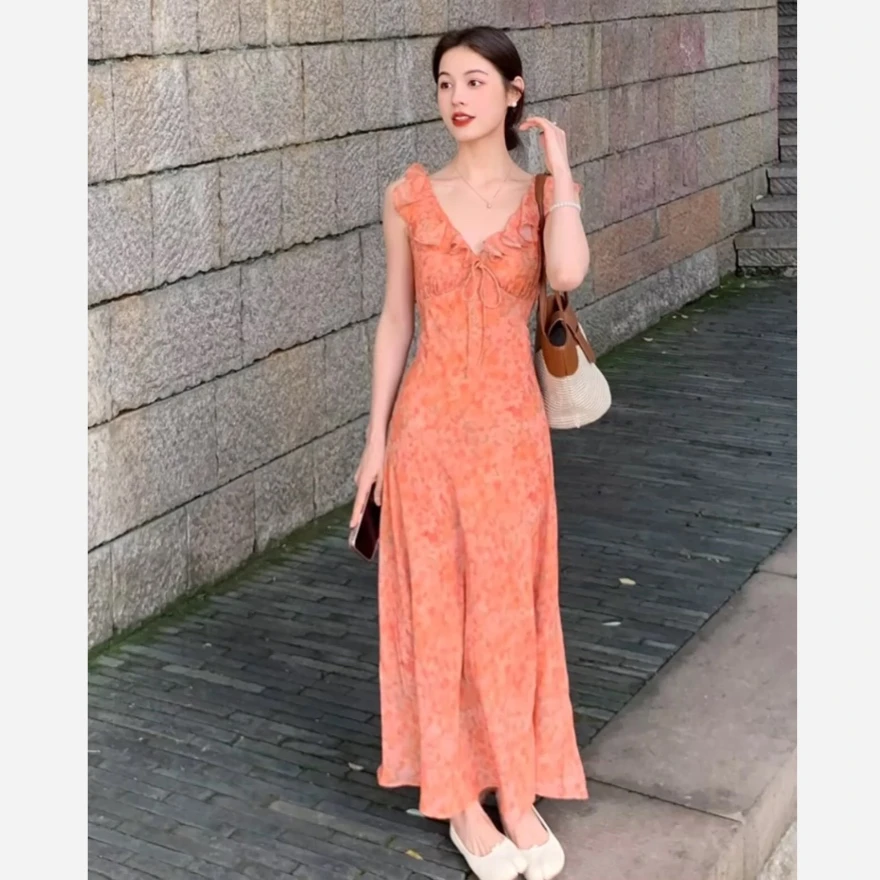 D052夏日出游海边度假风碎花v领连衣裙女夏季收腰显瘦气质子长裙