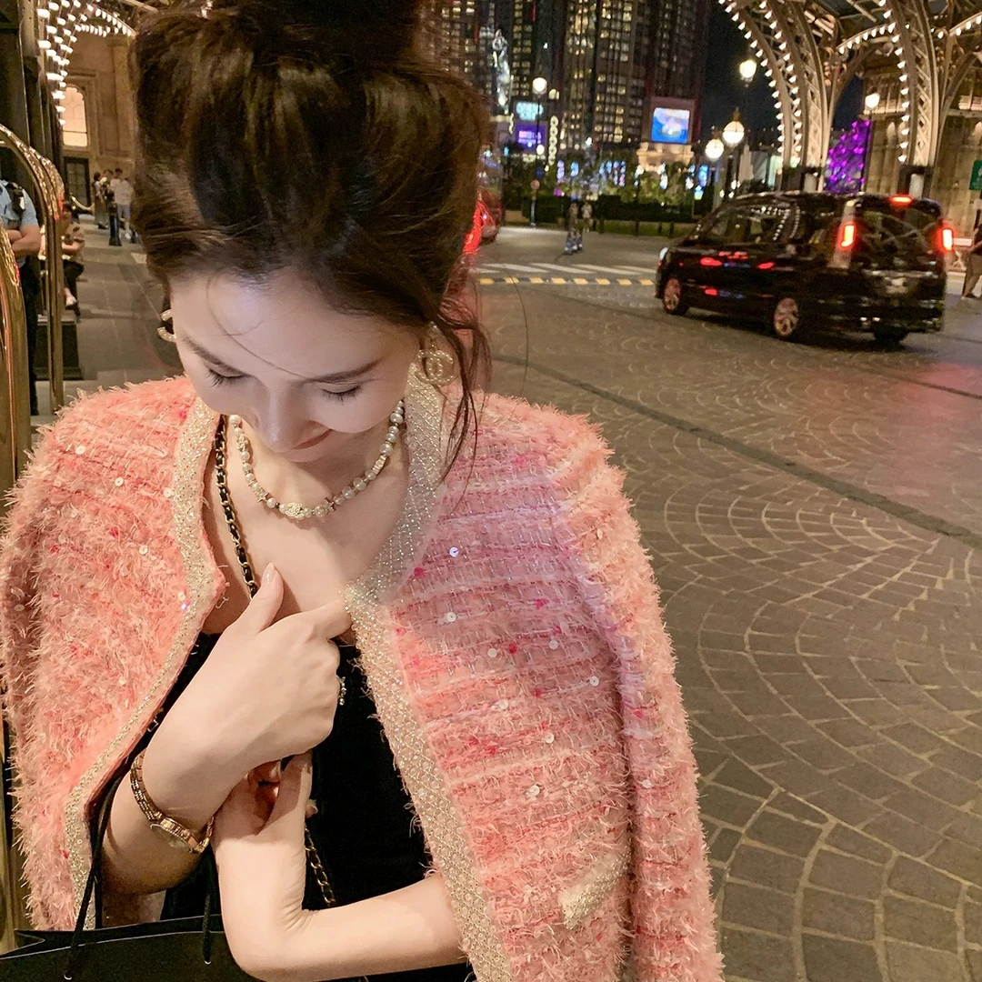 鱼兔子的兔子秋冬小香风长气质袖穿搭亮片新款圆领撞色上衣女外套