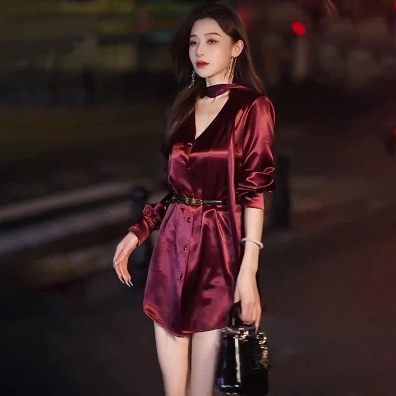 896轻奢法式时尚气质衬衫裙女2024秋冬新款御姐范飘带收腰连衣裙