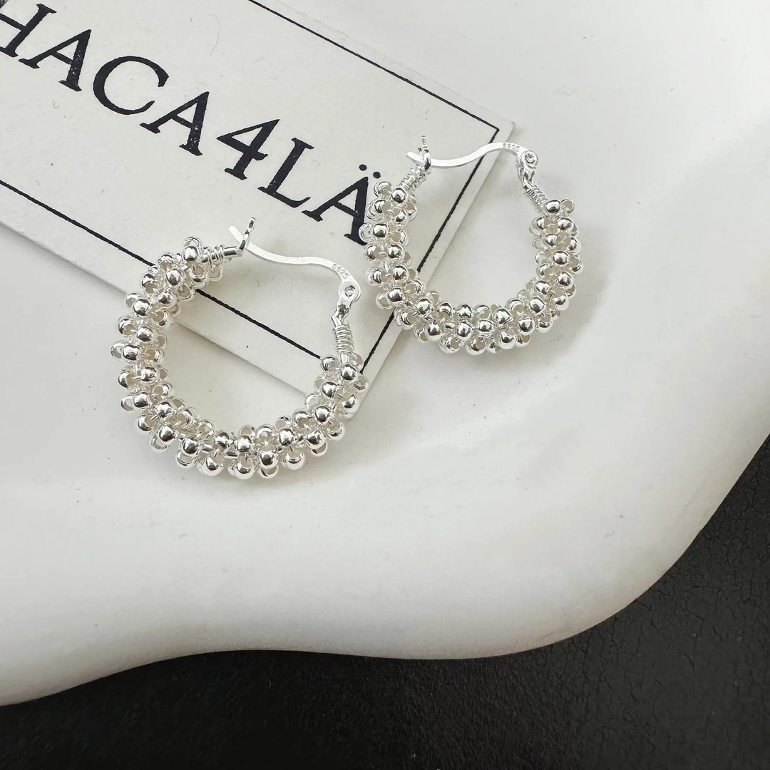 925银耳饰 秋冬新款复古扭曲缠绕女小众轻奢高级感-珠花耳扣0173