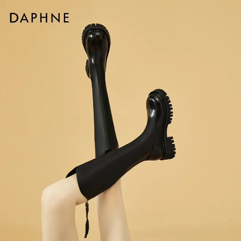 达芙妮厚底V口长筒靴女秋冬2025新款不过膝骑士靴长靴黑色高筒靴