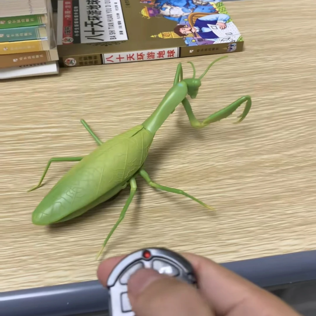 遥控螳螂电动创意仿真动物螳螂昆虫爬行新奇恶搞整蛊礼物玩具