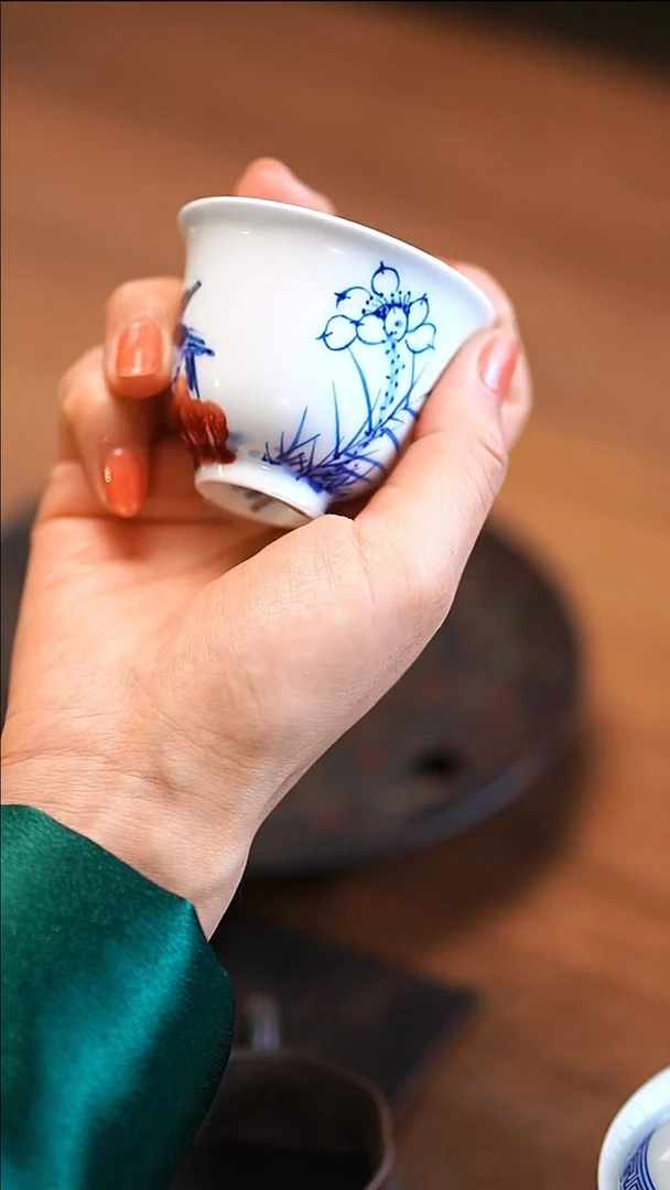 【闪购商品】釉里红铃铛杯