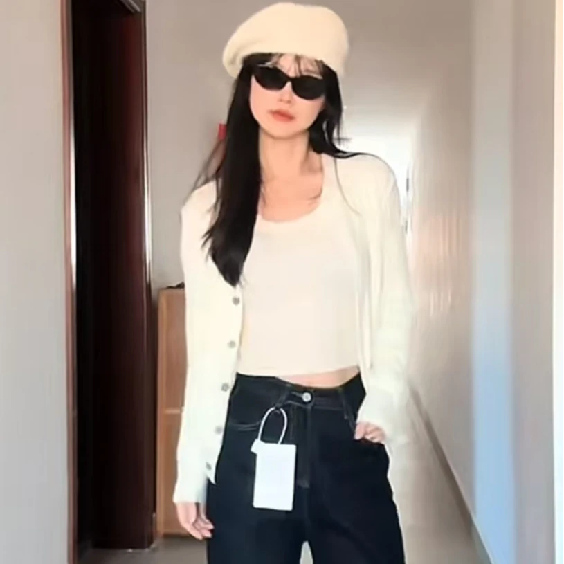 新款设计感时尚显瘦修身圆领纯色长袖百搭内搭T恤打底衫韩版