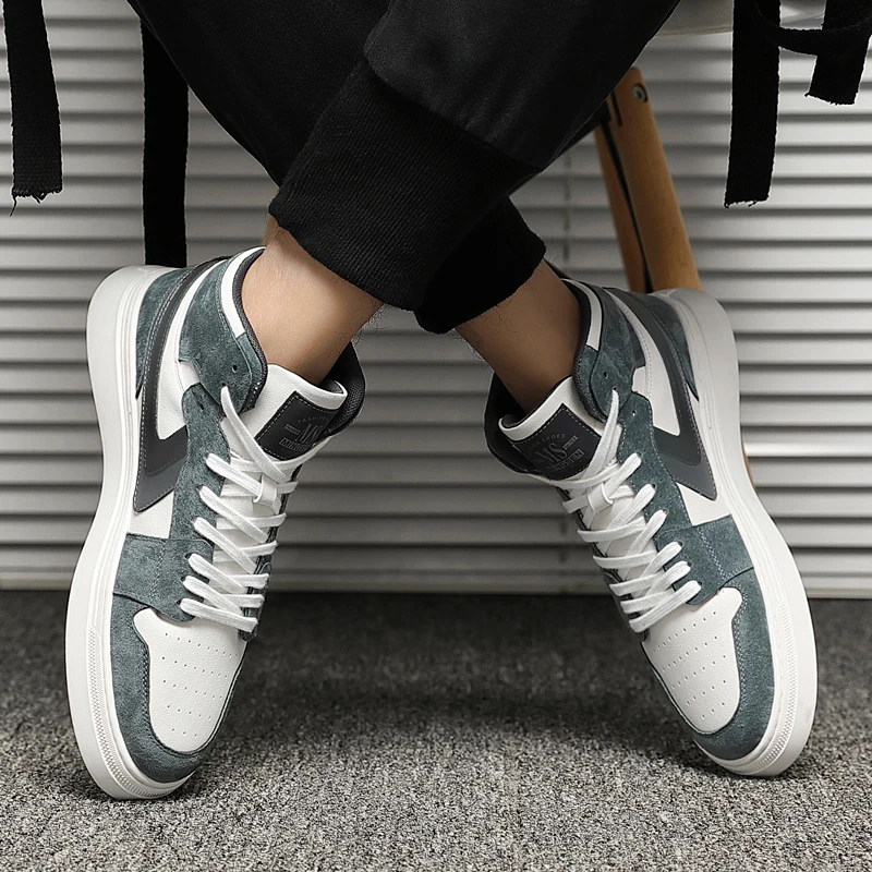 特大码男鞋45加肥大号46高帮保暖潮流板鞋47冬季休闲学生运动鞋48