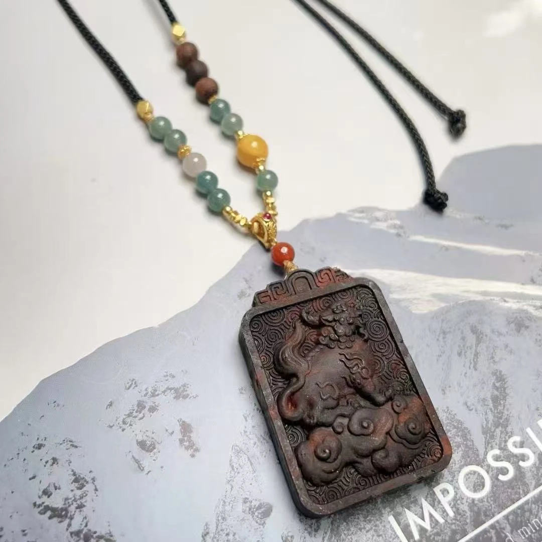 降真香珍藏款麒麟雕刻挂件吊坠脖挂木雕雕刻件无事牌无事牌