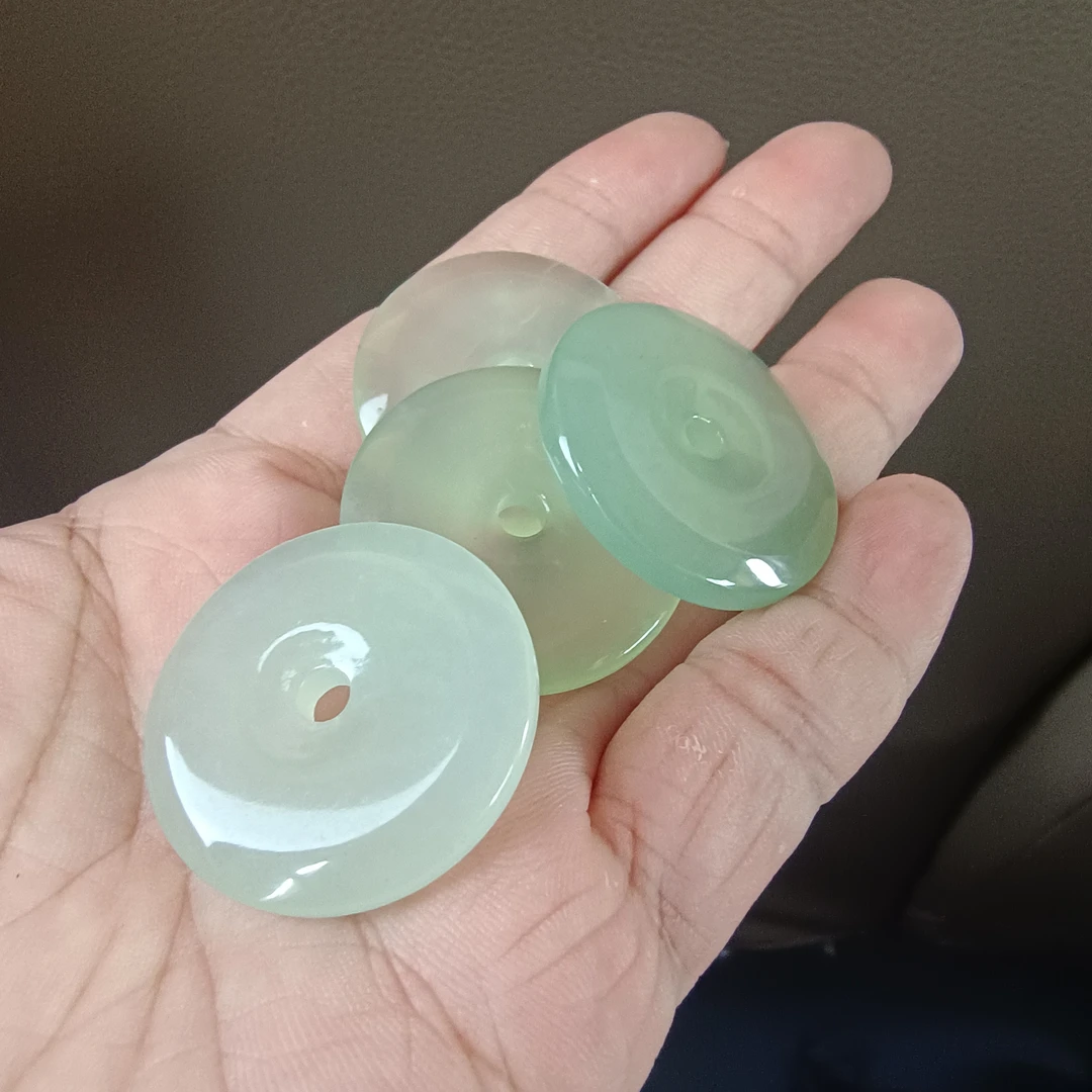 精品天然岫玉平安扣30mm白冰绿冰蓝水多样性随机发货任选其一