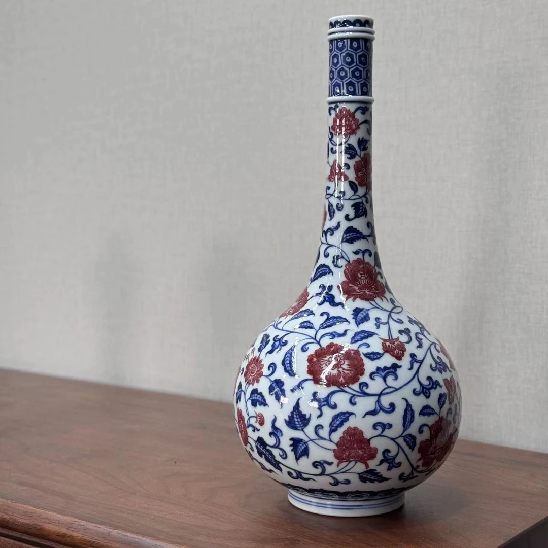 【釉里红缠枝莲赏瓶】—子君堂