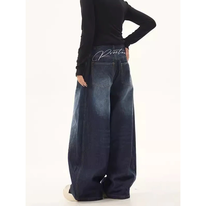 美式复古深蓝色字母刺绣阔腿牛仔裤男2024秋季新款宽松弯刀裤子潮