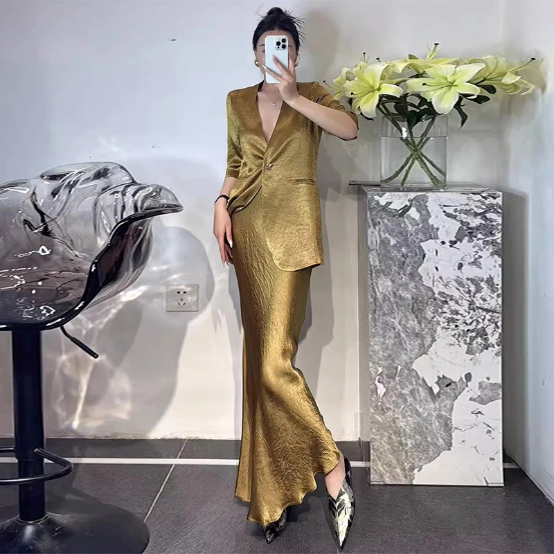 2025夏季新款高端气质V领醋酸职业西装套装裙女包臀半裙两件套薄