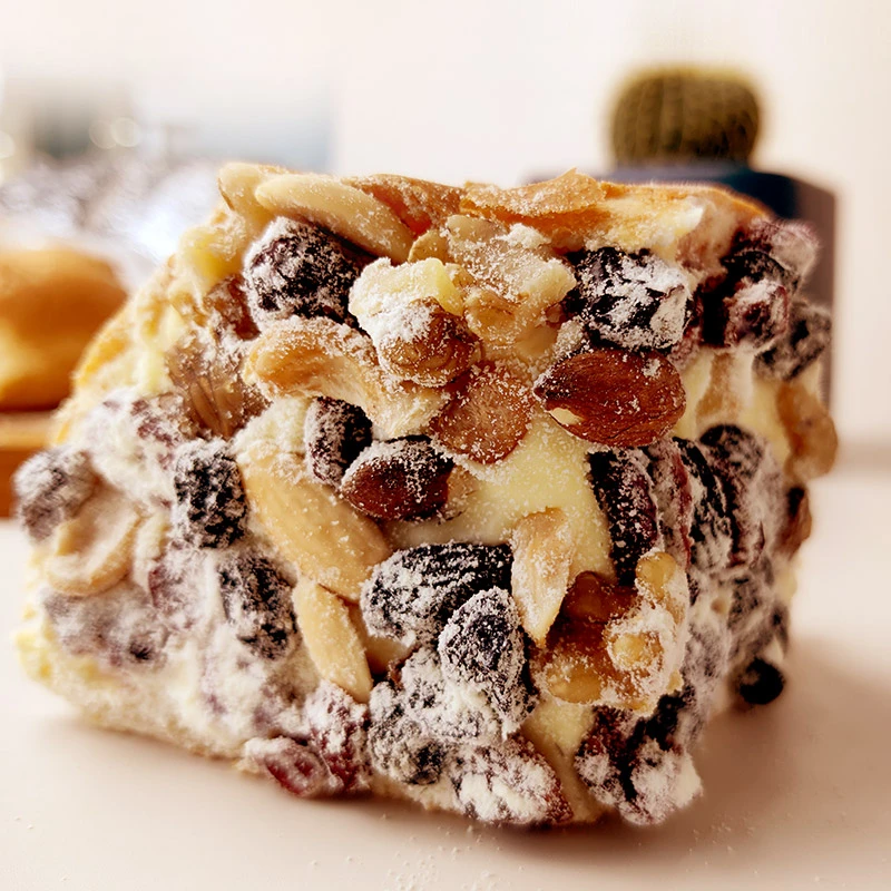 新疆塔城精选传统坚果多多奶酪包的满满坚果手工奶酪包