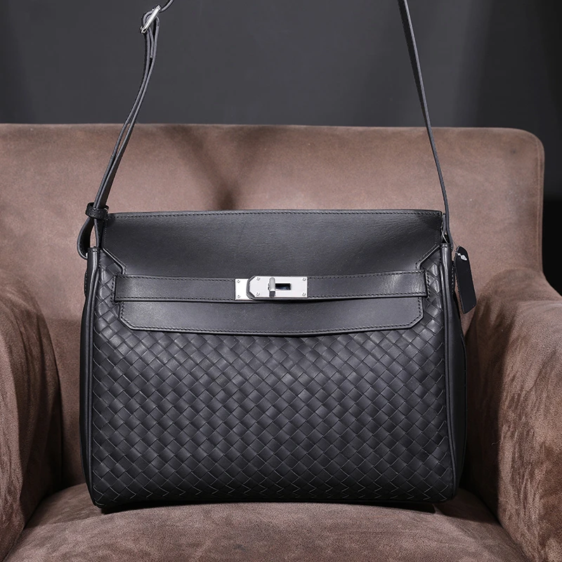 特价处理时尚手提男士商务单肩斜挎包潮男邮差包大容量通勤男包