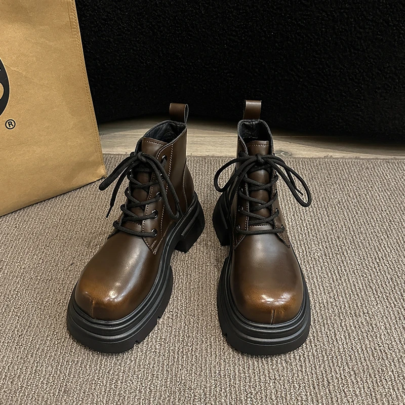 余紫绮【粉丝专属】2024秋新款百搭复古丑萌大头英伦风短靴厚底女靴