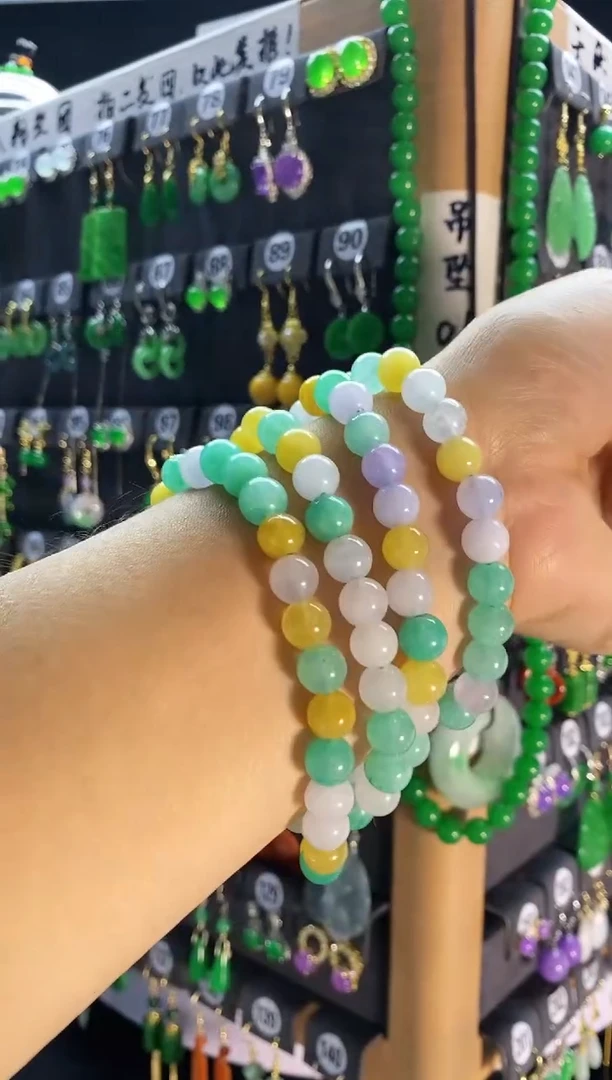 【闪购商品】翡翠颈饰银S925镶嵌多宝8....