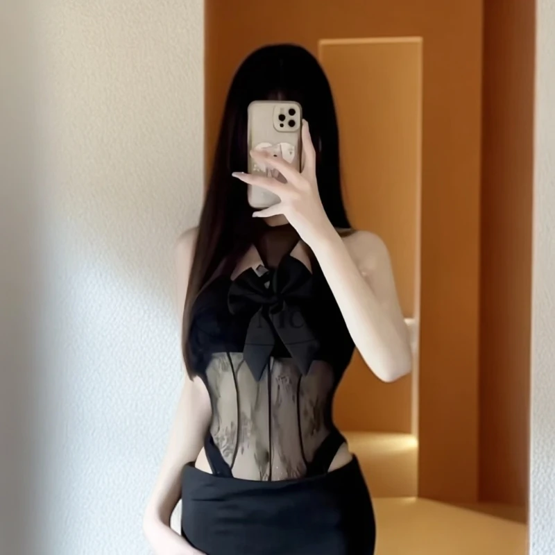 性感时尚气质挂脖显瘦辣妹纯欲修身设计感黑色诱惑蕾丝蝴蝶结睡衣