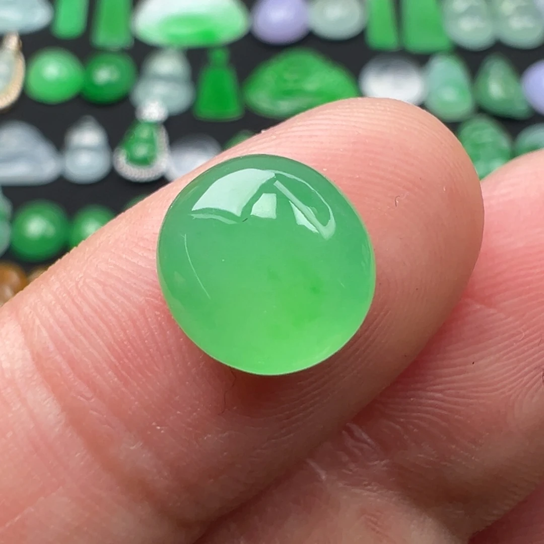 翡翠颈饰未镶嵌蛋面卡9.9