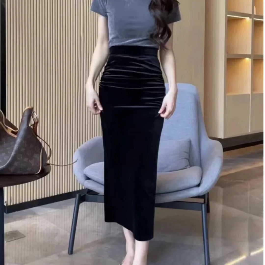 百搭秋冬丝绒裙2025新款女装修身显瘦中长款气质包臀半身裙