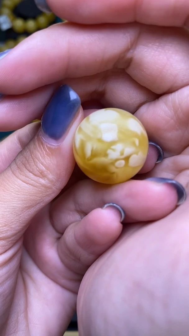 【闪购商品】琥珀裸石未镶嵌小葵.   38
