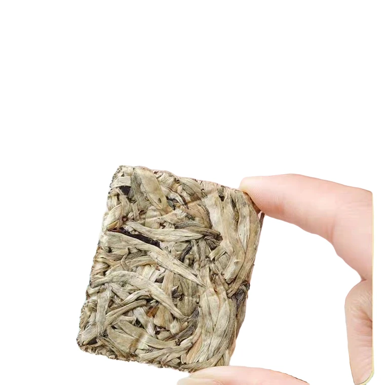 白芽银毫5克饼干茶云南白茶日晒凤庆大叶种香味清甜醇厚方片茶叶