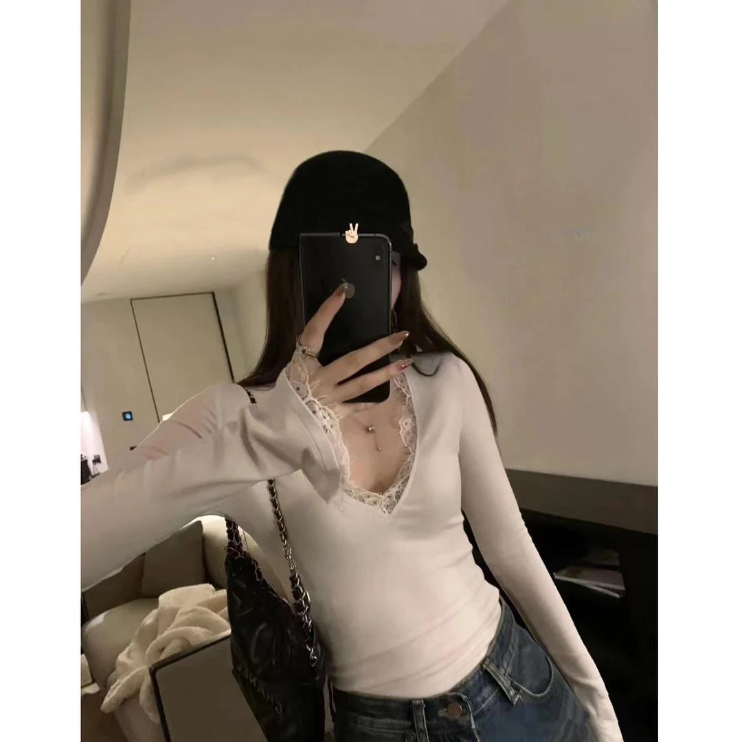 喇叭袖螺纹德绒T恤衫女秋冬纯欲v领上衣法式绝美蕾丝打底衫内搭潮