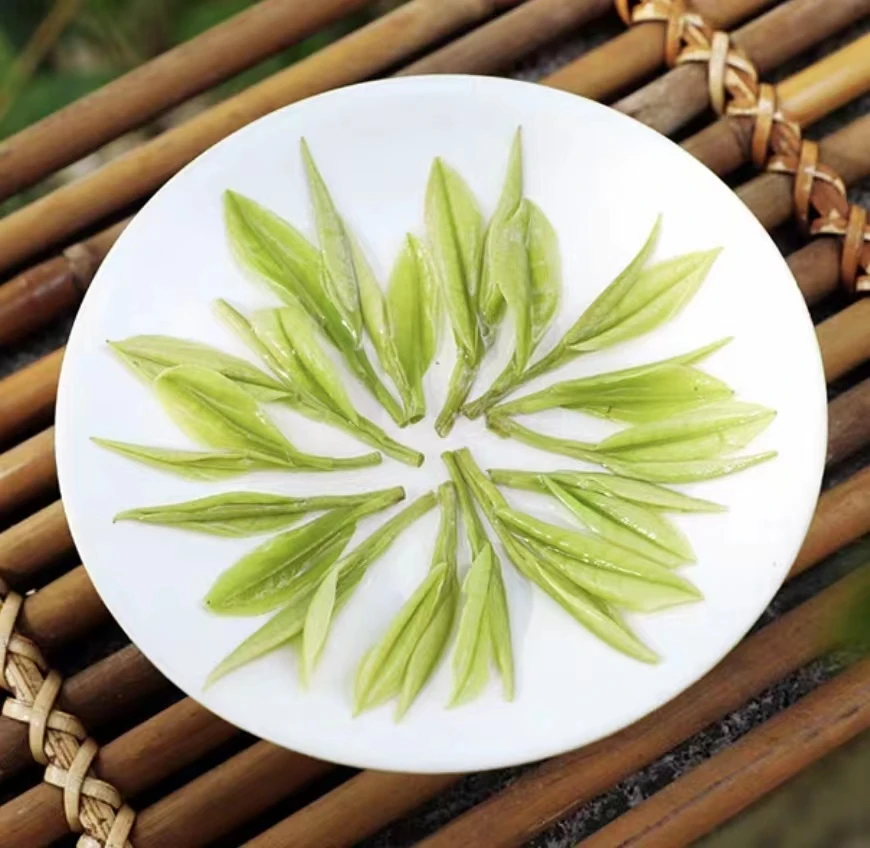t1BC 2025年新茶白茶绿茶高山茶叶头采正宗白茶兰花香