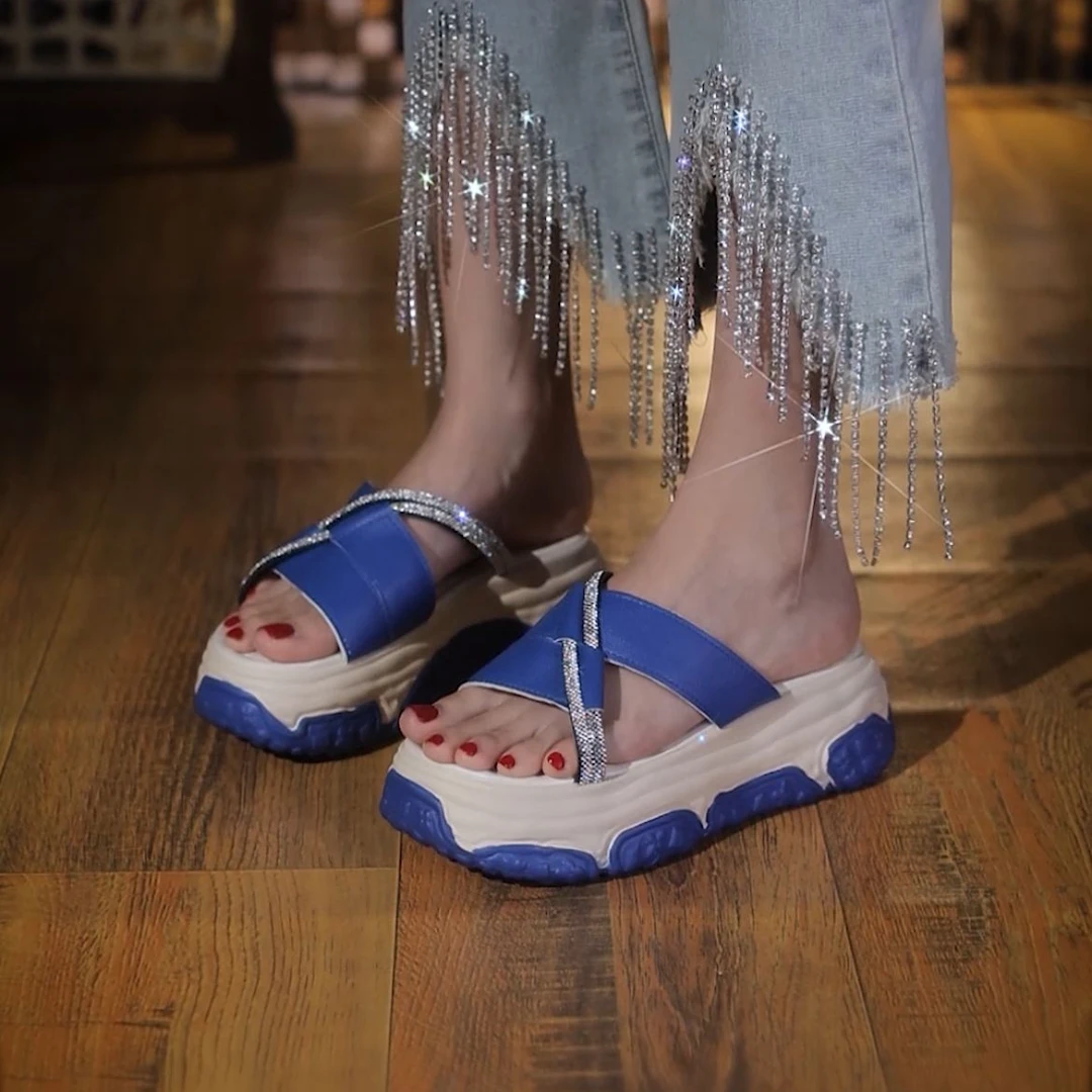 松糕厚底拖鞋女夏季外穿2025年新款韩版增高百搭休闲一字沙滩凉拖