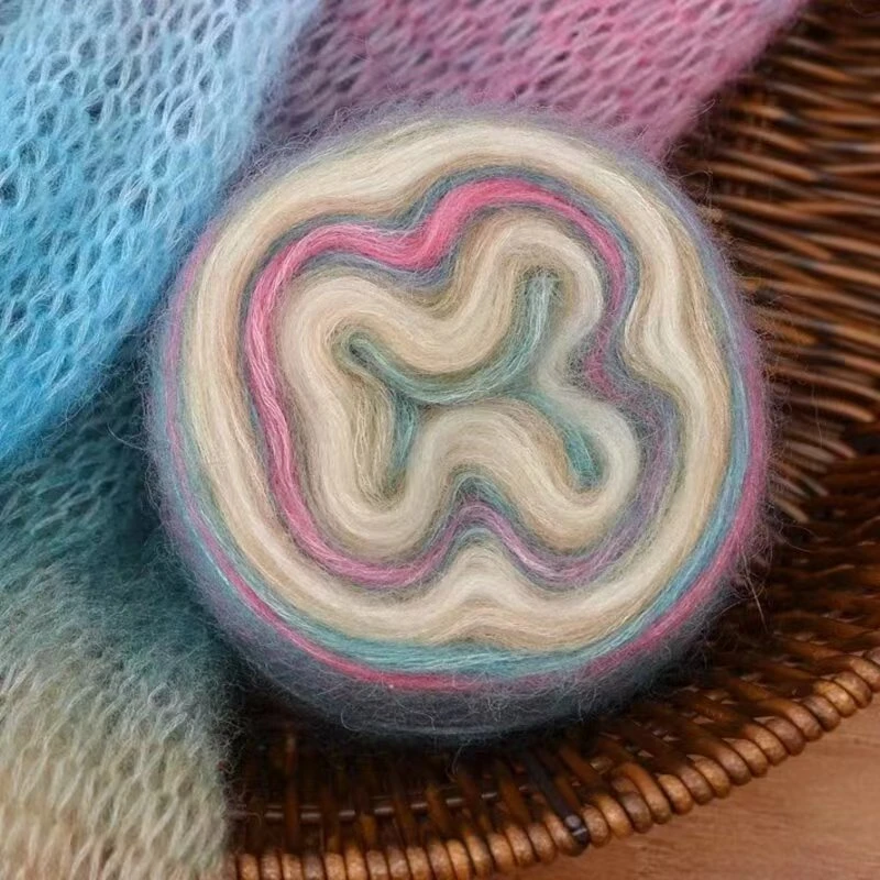 新款手工编织2024渐变马海毛围巾柔软亲肤一团一两