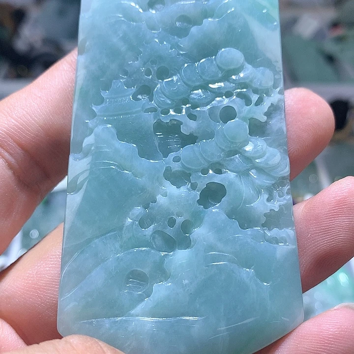 翡翠颈饰未镶嵌翡翠