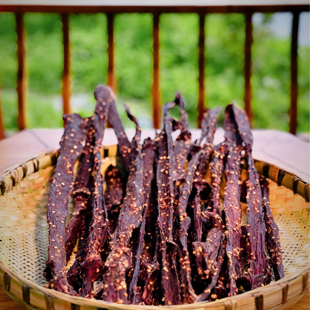 阿坝风干牛肉四川特产超干耐嚼手撕牛肉干麻辣五香味零食238g