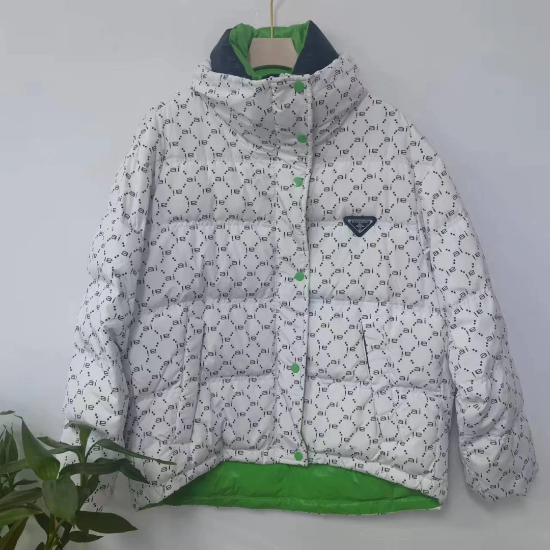 1063羽绒服女冬季新款时尚洋气满印立字母领保暖宽松休闲羽绒服