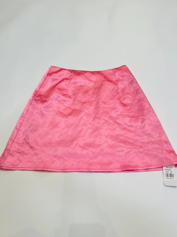 缎面短裙韩货s码的现特价