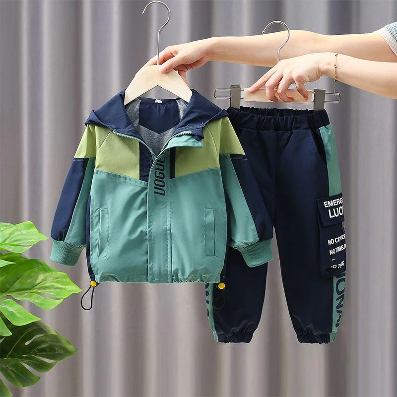 【小扬哥推荐】男童秋装套装男孩冲锋衣儿童春装中大童运动服潮外
