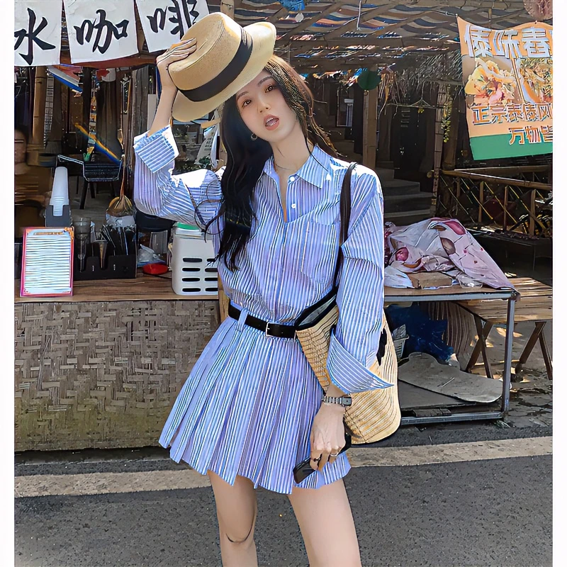 蓝色条纹衬衫女2024韩系宽松休闲上衣短裙套装今年流行春款两件套