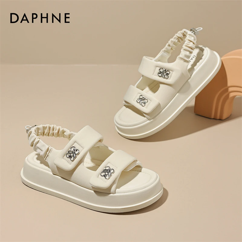 达芙妮女士时尚休闲2025秋季户外穿透气软底厚底轻便圆头时装凉鞋