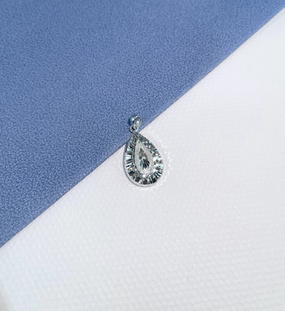 铂金pt950精品吊坠（车花水滴）