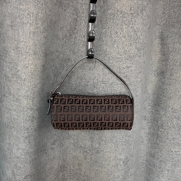 95新 FENDI/芬迪 深棕色ff手提包小号老花布面圆筒桶手拎巴比龙