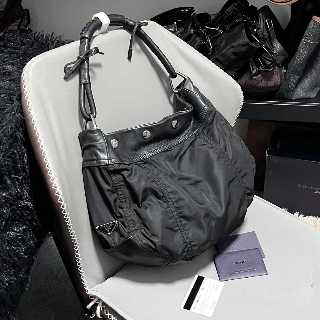 95新 Prada/普拉达 侧标蝴蝶结黑色尼龙布面拼皮托特包单肩腋下包