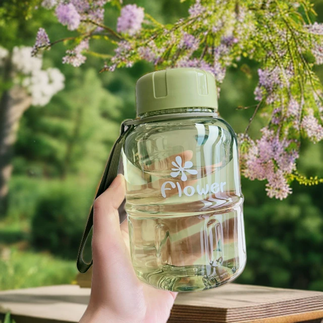 大容量塑料杯耐透明简约杯子便携随手杯骑行运动水壶健身郊游水杯