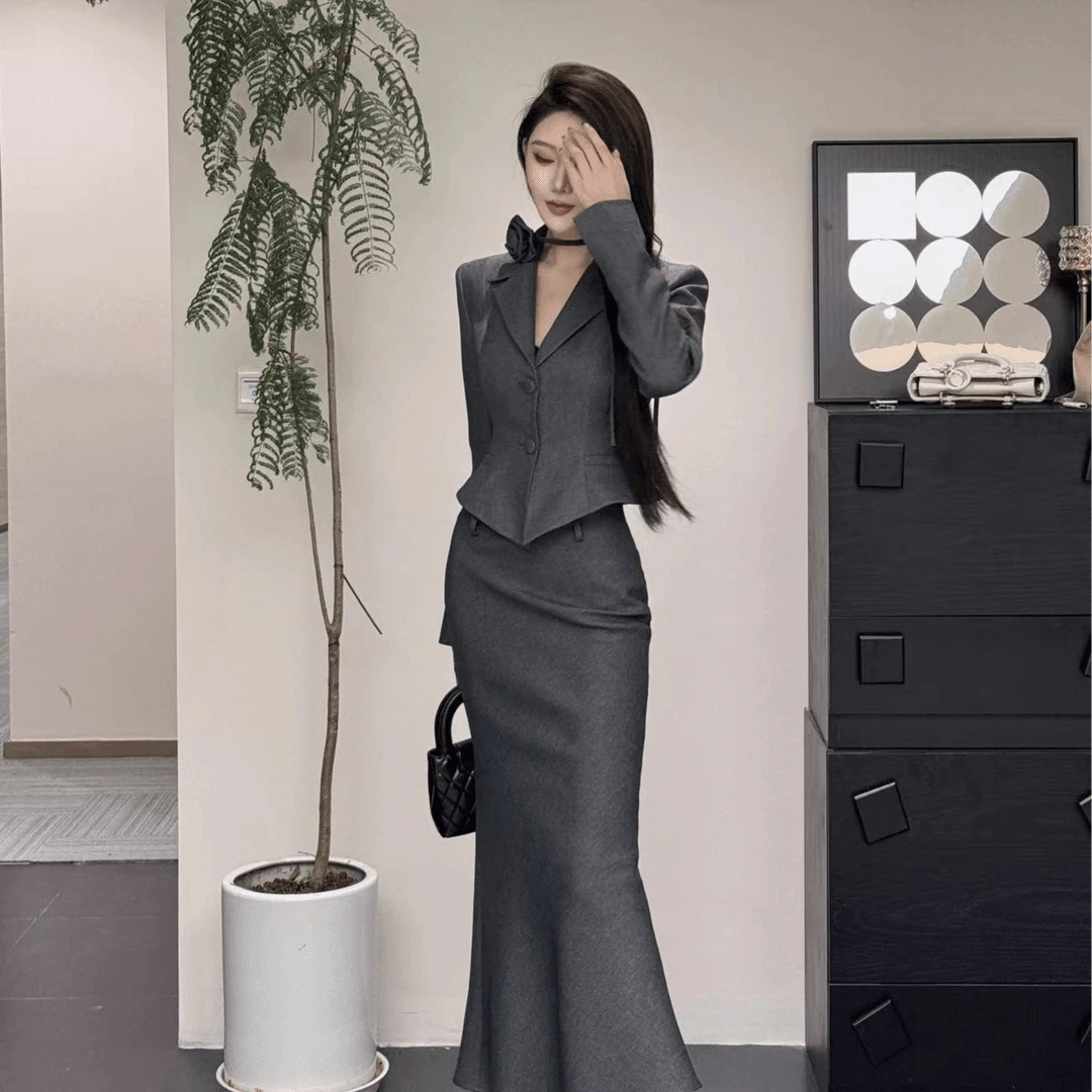 （送腰带）显瘦气质长袖高腰时尚黑色开叉修身3204