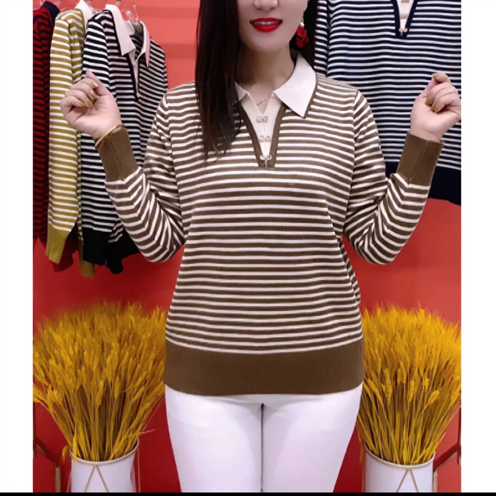 3新款小白翻领对扣拼条针织衫