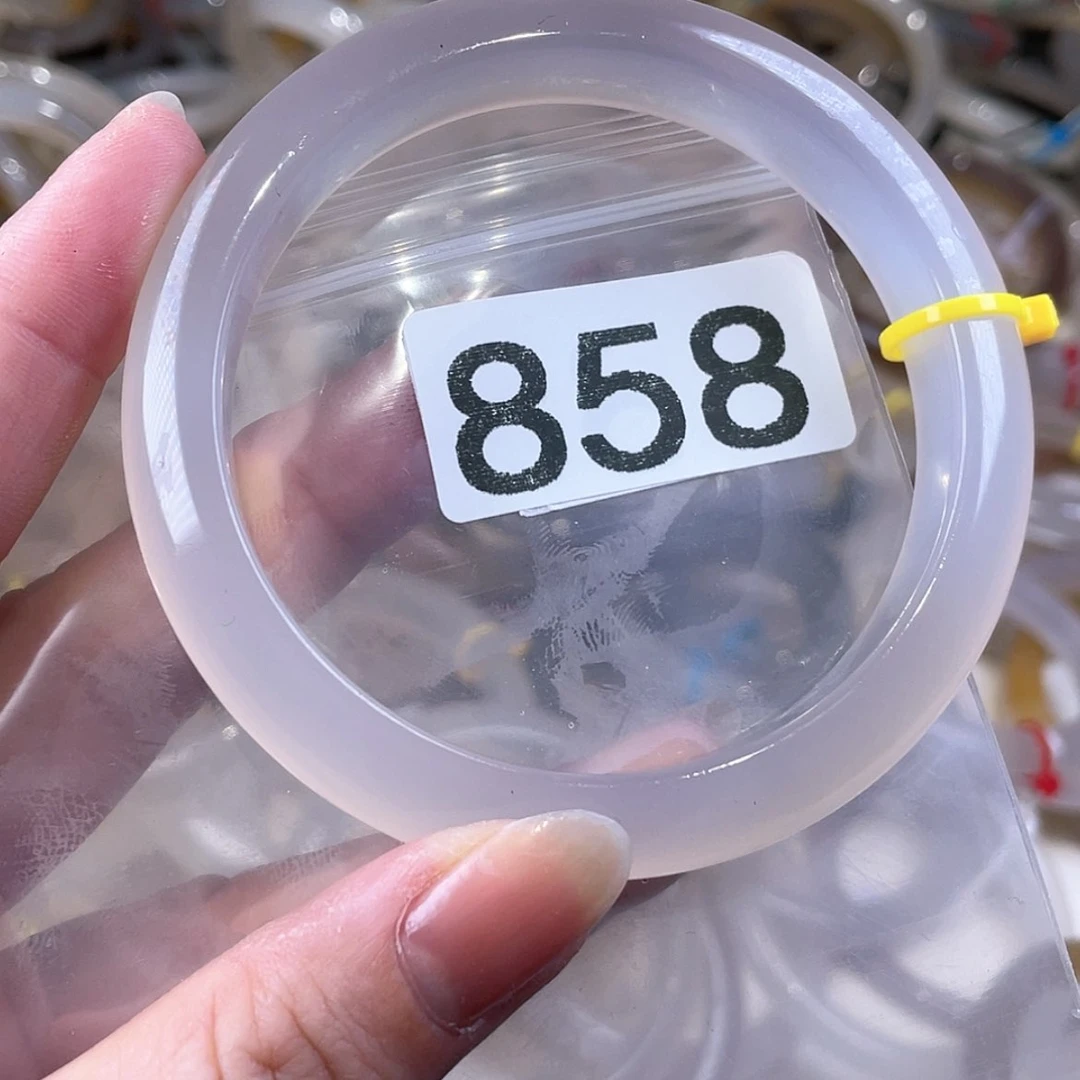 【闪购商品】玛瑙/玉髓手镯未镶嵌